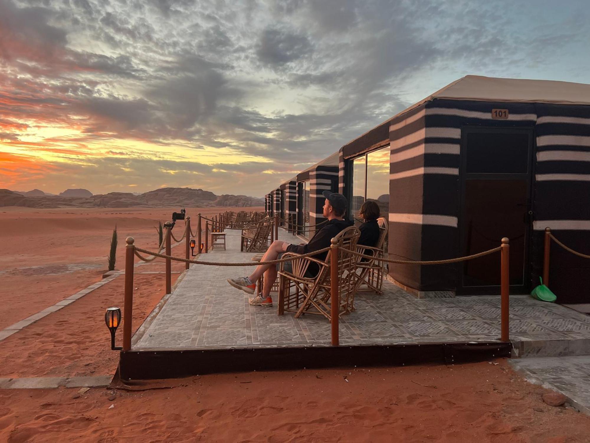 Wadi Rum Desert Adventures Екстер'єр фото