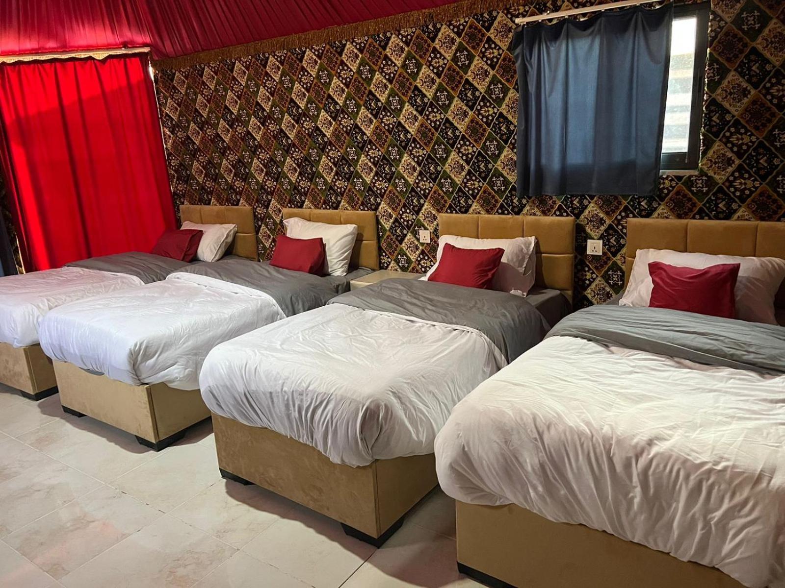 Wadi Rum Desert Adventures Екстер'єр фото