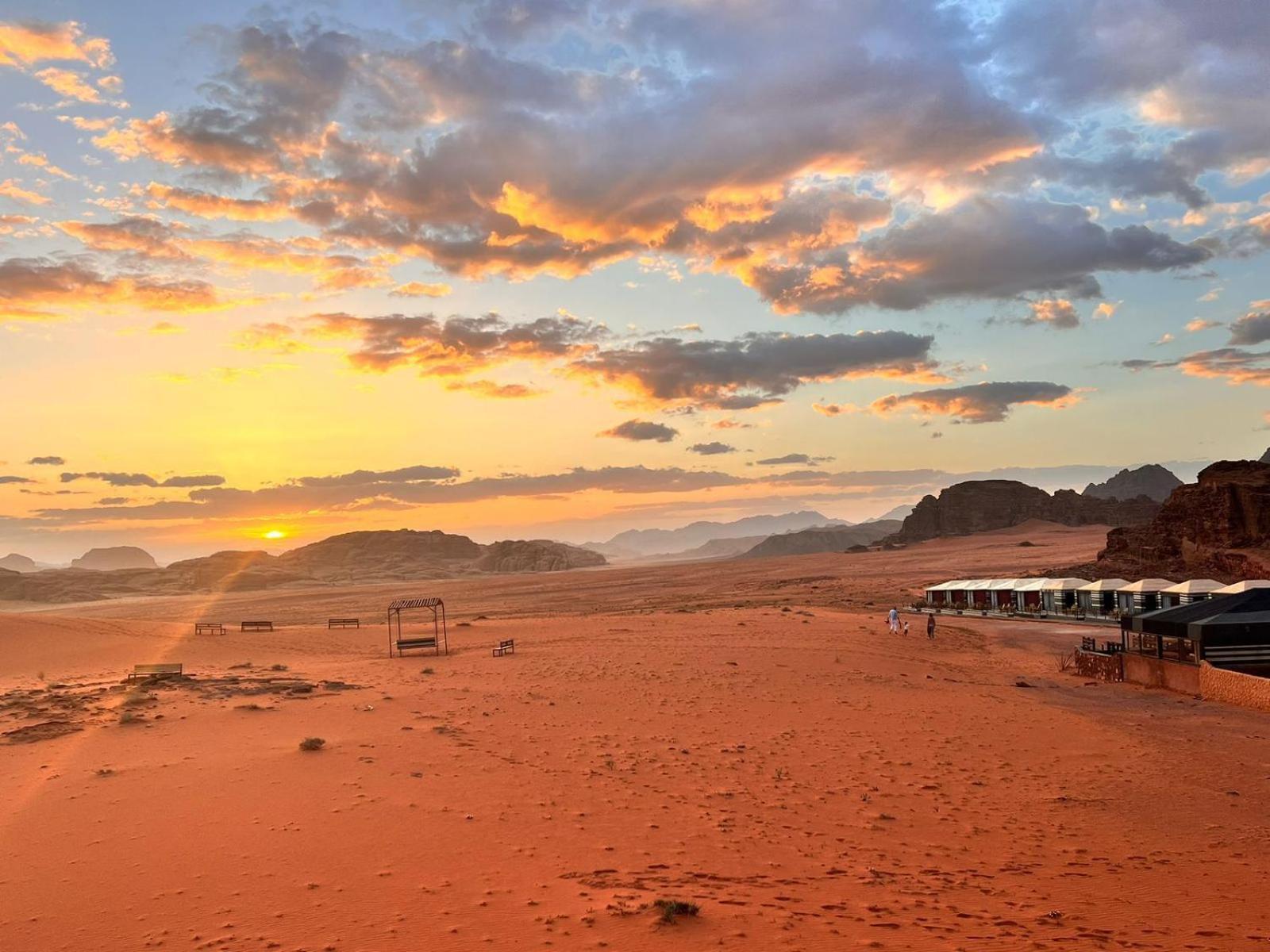 Wadi Rum Desert Adventures Екстер'єр фото